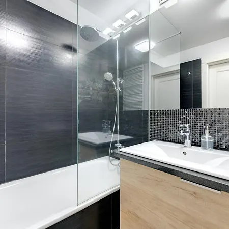 3 - Waterlane Valhalla